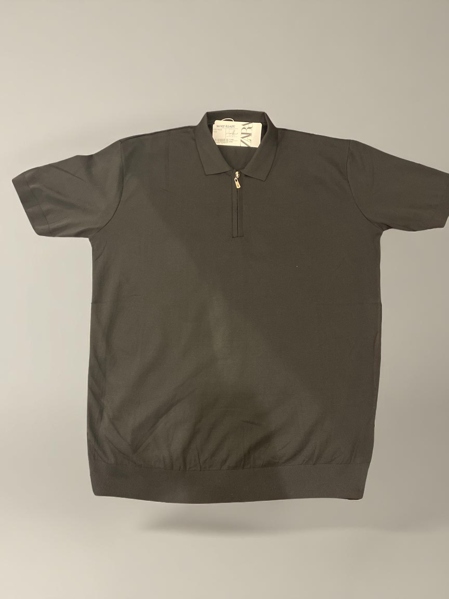 FERMUARLI POLO YAKA T-SHİRT -Siyah