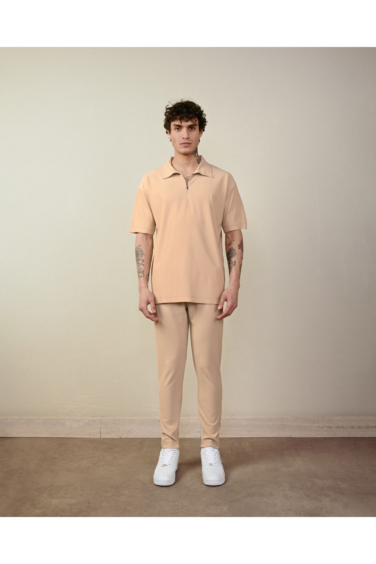 Erkek Fitilli Yarım Fermuarlı Yakalı T-shirt