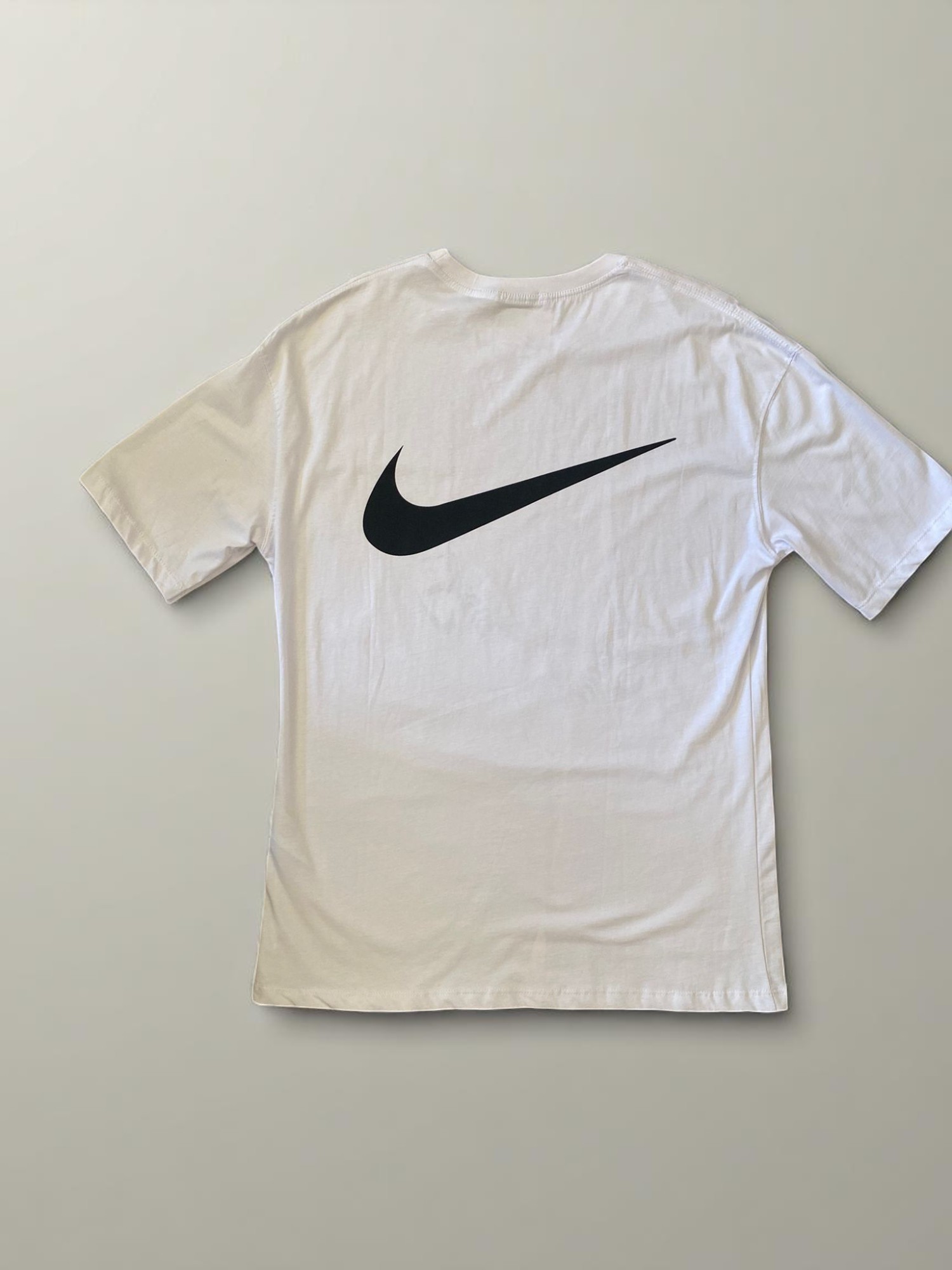 Unisex Oversize Beyaz T-Shirt – Sırt Baskılı