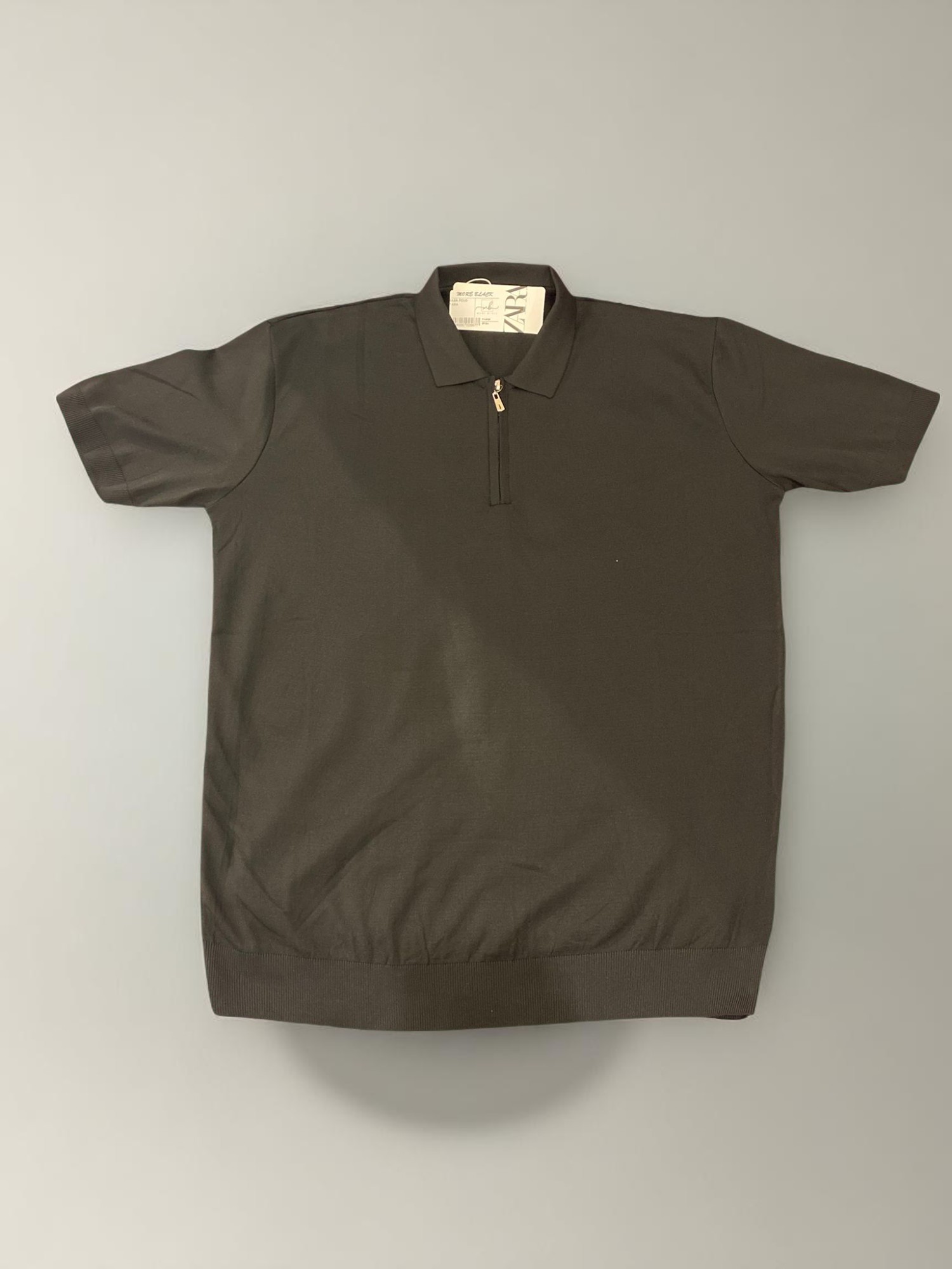 FERMUARLI POLO YAKA T-SHİRT -Siyah