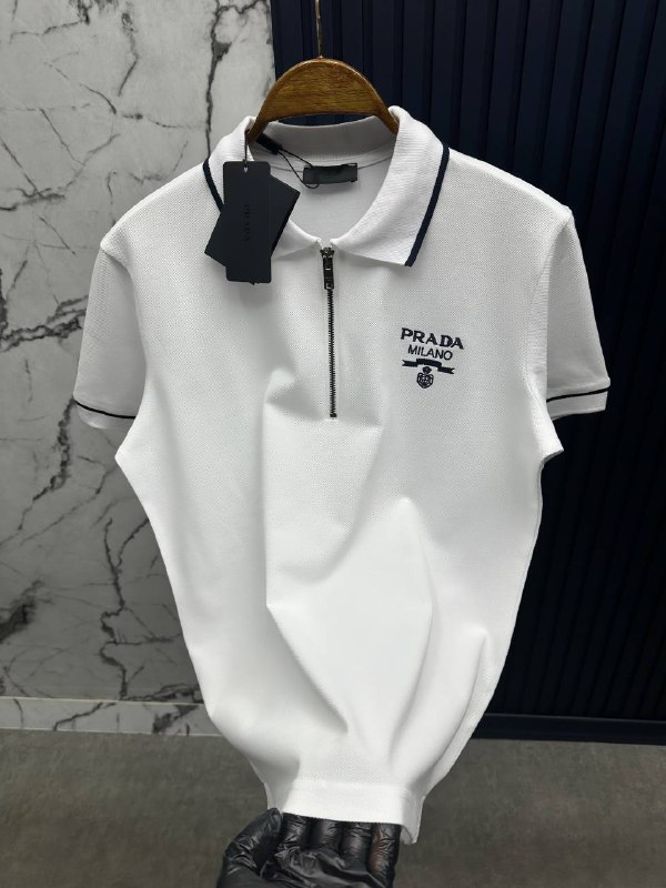 P Beyaz FERMUARLI T-shirt