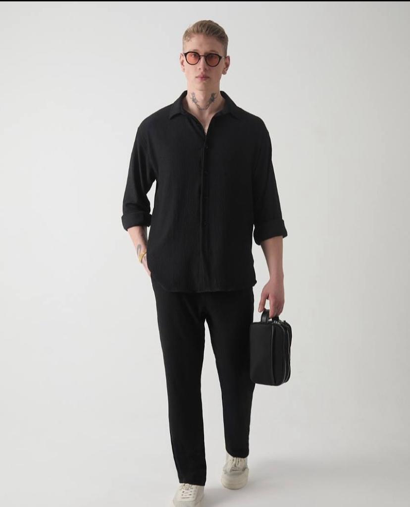 Siyah Oversize Bürümcük Kumaş Gömlek