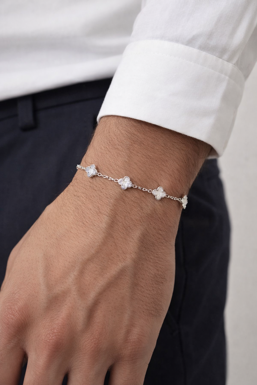 van cleef bileklik-Beyaz Küçük